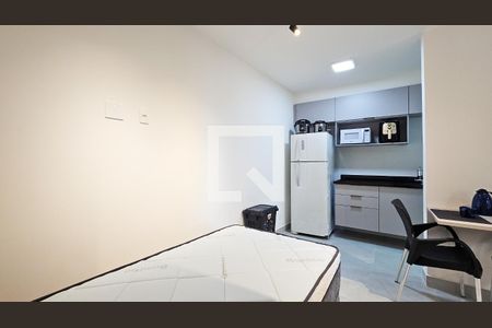 Quarto / Cozinha de kitnet/studio para alugar com 1 quarto, 27m² em Jardim Iporanga, São Paulo