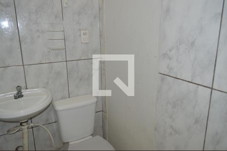 Banheiro de kitnet/studio para alugar com 1 quarto, 20m² em Cambuci, São Paulo