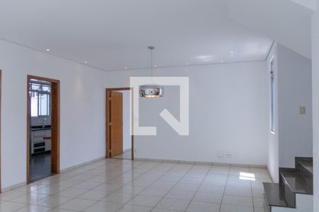 Sala 1 de casa à venda com 4 quartos, 271m² em Camargos, Belo Horizonte