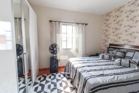 Casa à venda com 244m², 4 quartos e 3 vagas Casa à venda com 244m², 4 quartos e 3 vagasQuarto 3