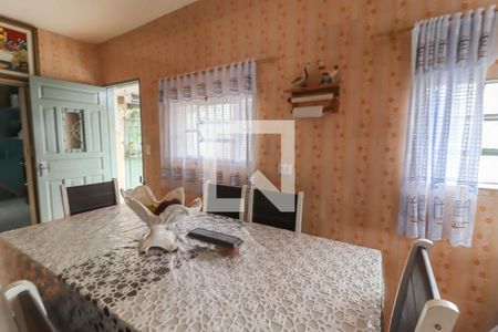 Casa à venda com 244m², 4 quartos e 3 vagas Casa à venda com 244m², 4 quartos e 3 vagasCozinha