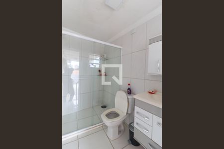 Casa à venda com 244m², 4 quartos e 3 vagas Casa à venda com 244m², 4 quartos e 3 vagasBanheiro externo