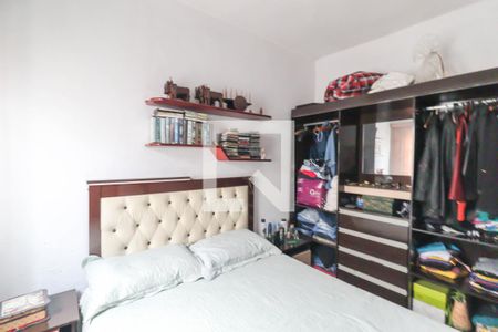 Casa à venda com 244m², 4 quartos e 3 vagas Casa à venda com 244m², 4 quartos e 3 vagasQuarto 2