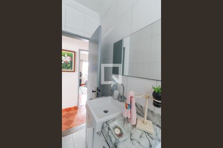 Casa à venda com 244m², 4 quartos e 3 vagas Casa à venda com 244m², 4 quartos e 3 vagasBanheiro