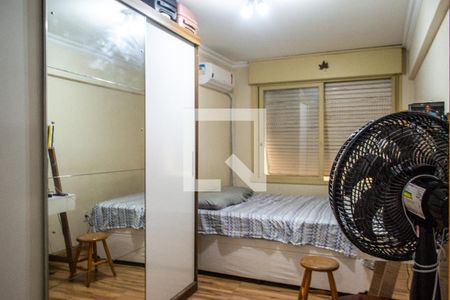 Quarto 1 de apartamento à venda com 2 quartos, 50m² em Cidade Baixa, Porto Alegre