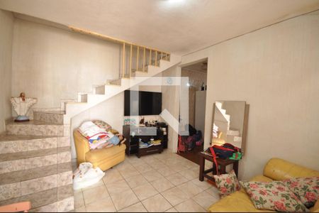 Casa à venda com 150m², 2 quartos e 2 vagasSala