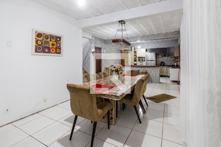 Sala  de casa à venda com 5 quartos, 290m² em Cristal, Porto Alegre