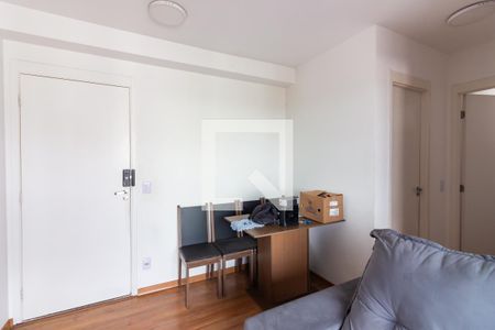 Sala  de apartamento para alugar com 2 quartos, 47m² em Padroeira, Osasco