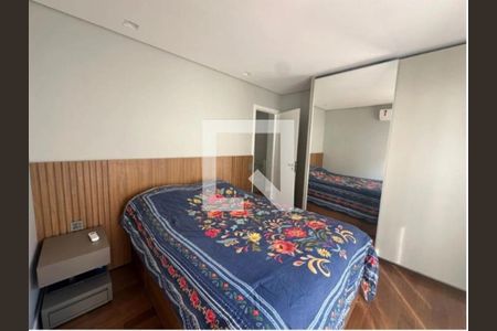 Suite com closet de casa de condomínio à venda com 4 quartos, 360m² em Jardim Panorama, São Paulo