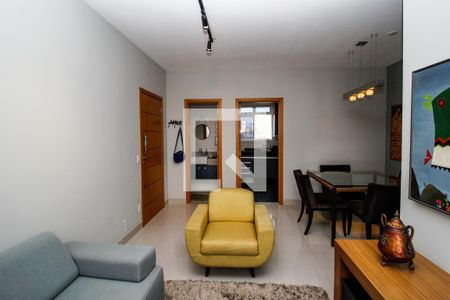 Sala de apartamento para alugar com 3 quartos, 74m² em Ipiranga, Belo Horizonte