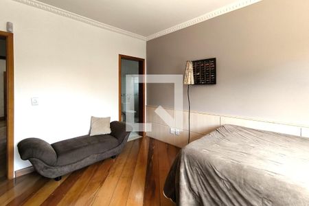 Casa à venda com 450m², 4 quartos e 5 vagas Casa à venda com 450m², 4 quartos e 5 vagasQuarto 3