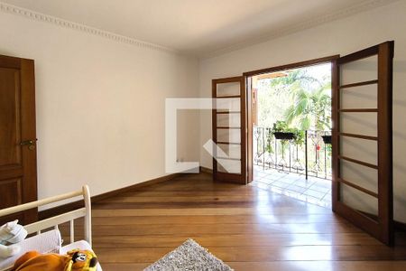 Casa à venda com 450m², 4 quartos e 5 vagas Casa à venda com 450m², 4 quartos e 5 vagasQuarto 2