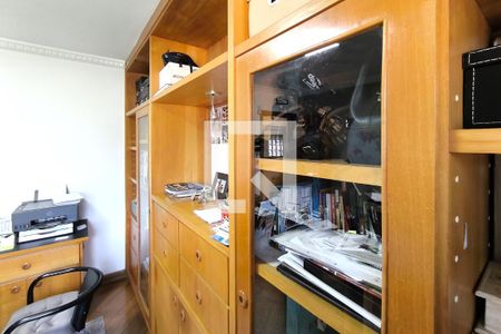 Casa à venda com 450m², 4 quartos e 5 vagas Casa à venda com 450m², 4 quartos e 5 vagasEscritório - Quarto 5