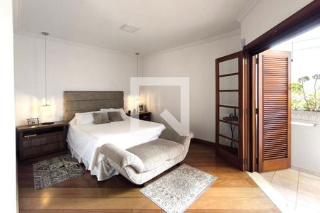 Casa à venda com 450m², 4 quartos e 5 vagas Casa à venda com 450m², 4 quartos e 5 vagasQuarto