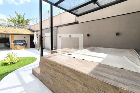 Casa à venda com 450m², 4 quartos e 5 vagas Casa à venda com 450m², 4 quartos e 5 vagasÁrea comum