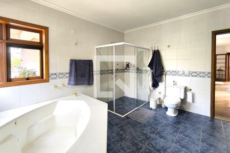 Casa à venda com 450m², 4 quartos e 5 vagas Casa à venda com 450m², 4 quartos e 5 vagasBanheiro 2