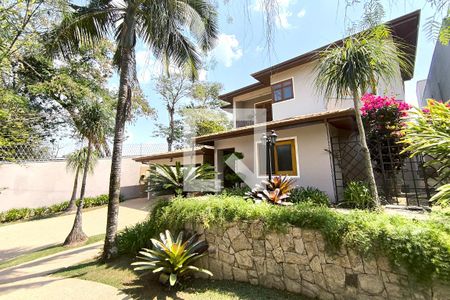 Casa à venda com 450m², 4 quartos e 5 vagas Casa à venda com 450m², 4 quartos e 5 vagasFachada da Casa