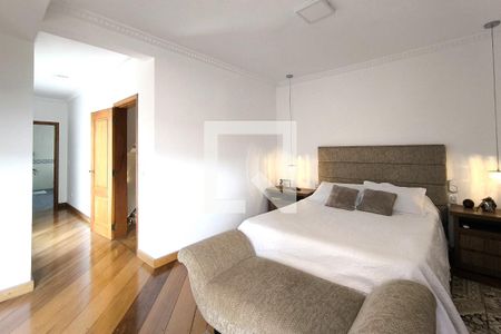 Casa à venda com 450m², 4 quartos e 5 vagas Casa à venda com 450m², 4 quartos e 5 vagasQuarto