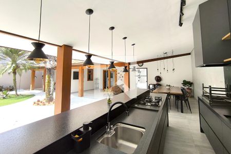 Casa à venda com 450m², 4 quartos e 5 vagas Casa à venda com 450m², 4 quartos e 5 vagasÁrea Gourmet