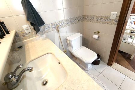 Casa à venda com 450m², 4 quartos e 5 vagas Casa à venda com 450m², 4 quartos e 5 vagasBanheiro 3