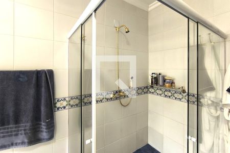 Casa à venda com 450m², 4 quartos e 5 vagas Casa à venda com 450m², 4 quartos e 5 vagasBanheiro 2