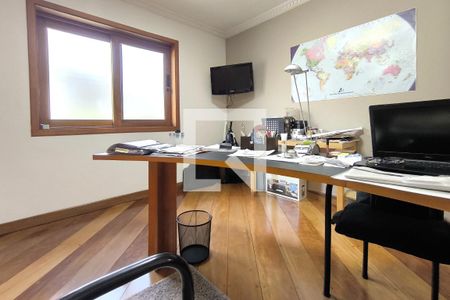 Casa à venda com 450m², 4 quartos e 5 vagas Casa à venda com 450m², 4 quartos e 5 vagasEscritório - Quarto 5