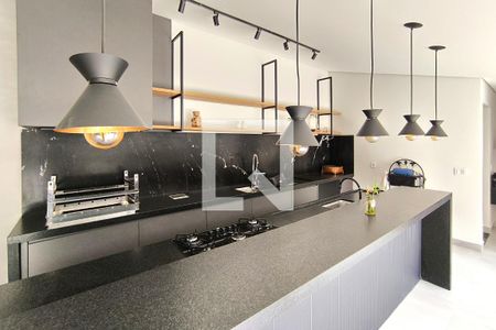 Casa à venda com 450m², 4 quartos e 5 vagas Casa à venda com 450m², 4 quartos e 5 vagasCozinha