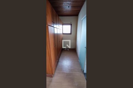 Closet da suíte de casa à venda com 4 quartos, 245m² em Parque Monte Alegre, Taboão da Serra