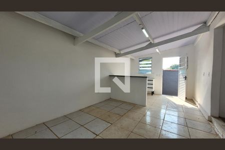 Sala de casa para alugar com 4 quartos, 110m² em Jardim Afife, Campinas