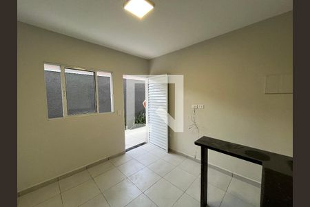 Sala/Cozinha  de casa de condomínio para alugar com 1 quarto, 29m² em Vila Monte Sion, Suzano