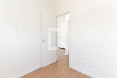 Quarto 1 de apartamento para alugar com 2 quartos, 44m² em Itaquera, São Paulo