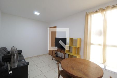 Sala de apartamento para alugar com 2 quartos, 45m² em Chácaras Tubalina E Quartel, Uberlândia