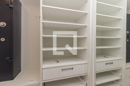 Closet do Quarto 1 - Suíte de apartamento para alugar com 2 quartos, 70m² em Santa Cecília, São Paulo