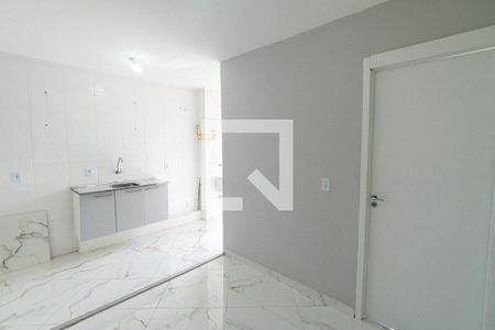 Sala de apartamento para alugar com 2 quartos, 34m² em Jardim Itacolomi, São Paulo