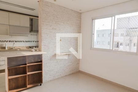 Sala de apartamento à venda com 2 quartos, 43m² em Jardim Cocaia, Guarulhos