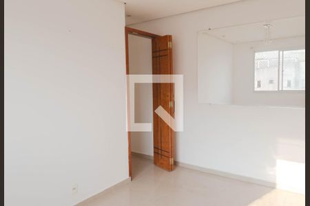 Sala de apartamento à venda com 2 quartos, 43m² em Jardim Cocaia, Guarulhos