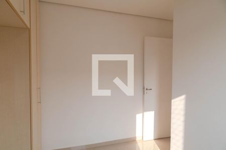 Quarto 1 de apartamento à venda com 2 quartos, 43m² em Jardim Cocaia, Guarulhos