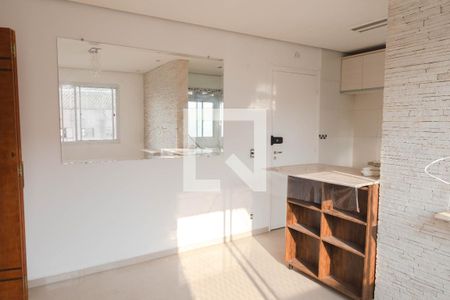 Sala de apartamento à venda com 2 quartos, 43m² em Jardim Cocaia, Guarulhos