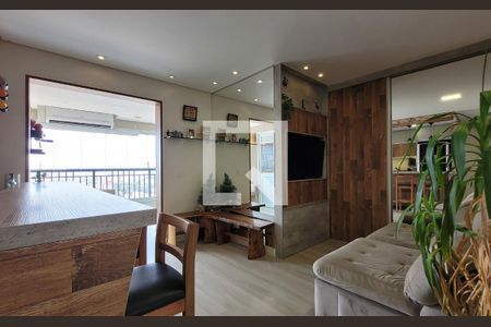 Sala de apartamento à venda com 2 quartos, 64m² em Vila Curuçá, Santo André