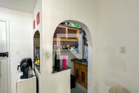 Cozinha de apartamento para alugar com 1 quarto, 37m² em Copacabana, Rio de Janeiro