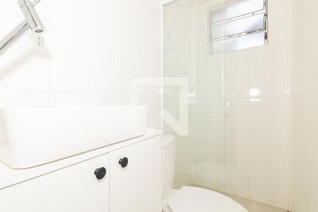 Banheiro de kitnet/studio para alugar com 1 quarto, 21m² em Vila Guilherme, São Paulo