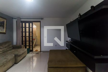 Sala de casa para alugar com 2 quartos, 70m² em Centro, Mogi das Cruzes