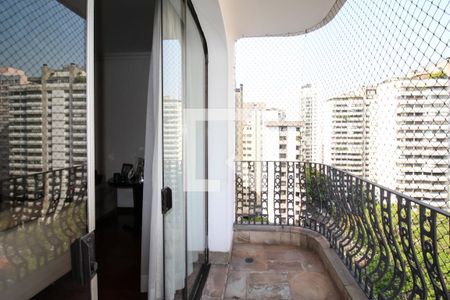 Varanda Sala de Jantar de apartamento à venda com 4 quartos, 250m² em Moema, São Paulo