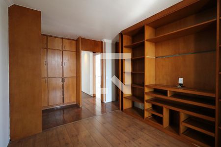 Sala de TV de apartamento à venda com 3 quartos, 205m² em Vila Bastos, Santo André