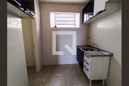 Cozinha de apartamento à venda com 3 quartos, 62m² em Cj Agua Branca, Contagem