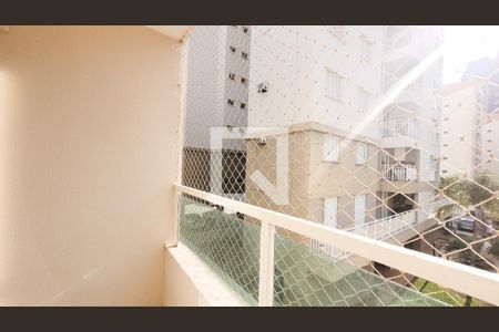 VARANDA DA SALA de apartamento para alugar com 3 quartos, 63m² em Mansões Santo Antônio , Campinas