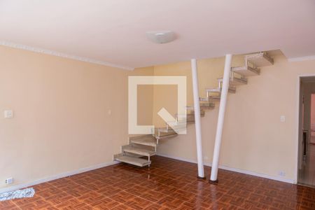 Sala de casa para alugar com 3 quartos, 200m² em Cangaíba, São Paulo