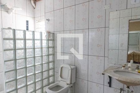 Banheiro da suíte  de casa para alugar com 2 quartos, 60m² em Vila Nogueira, Diadema