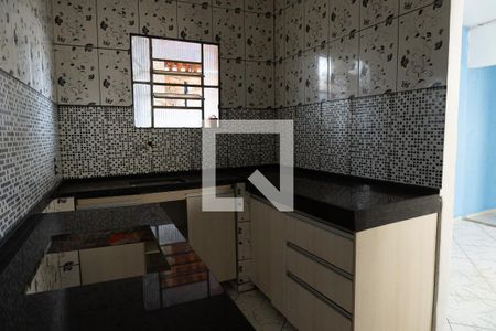 cozinha de casa à venda com 4 quartos, 150m² em São Mateus, Contagem