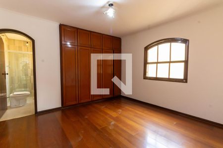 Suíte de casa à venda com 3 quartos, 200m² em Vila Gomes Cardim, São Paulo